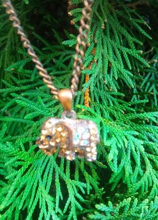 Продам красивый кулон слоник с цепочкой