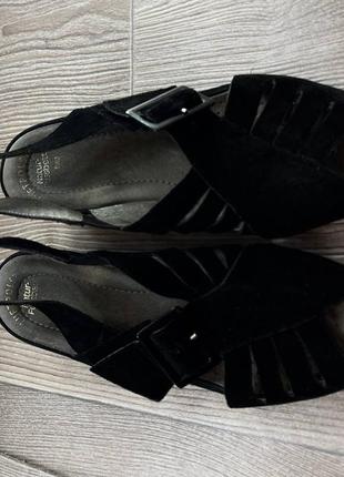 Шикарные замшевые босоножки туфли2 фото