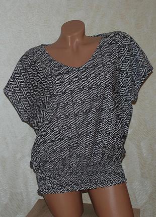 Футболка принтована бренду m&co
/100% хлопок/свободный крой/