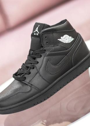 Nike air jordan 1 retro кроссовки мужские кожаные топ найк джордан высокие осенние черные5 фото