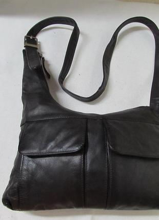 Удобная кожаная сумка на плечо2 фото