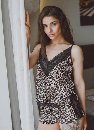 Модный молодёжный шёлковый леопардовый пижамный комплект 2-ка- шорты и  майка xs, s,m,l,xl