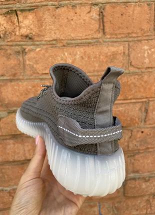 Nike yeezy 350 сірі5 фото