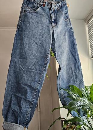 Вінтажні джинси mom, слоучі