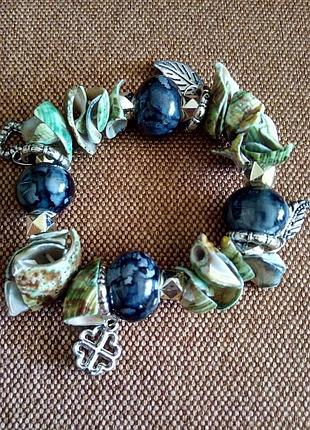 Браслет из морских ракушек