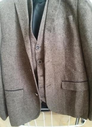 Продаю новый крутящий сет пиджак+жилет new look5 фото
