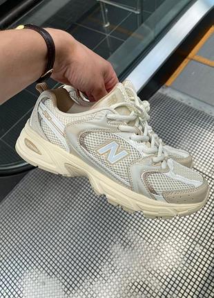 Жіночі кросівки топ🥭