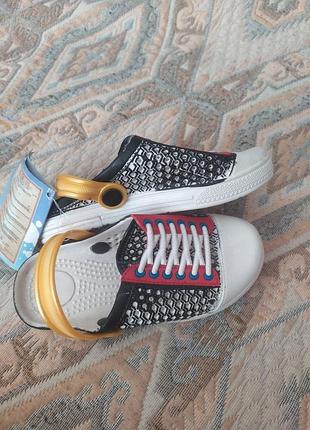 Нові резинові капці