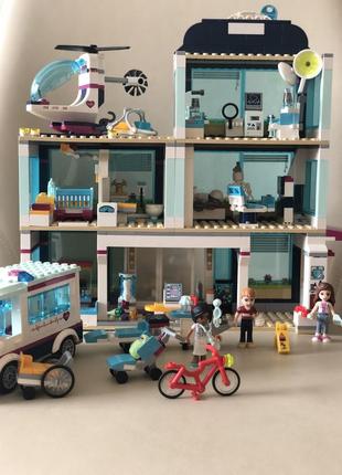 Конструктор lego friends клиника оригинал5 фото