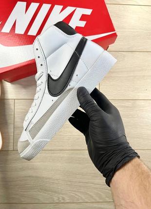 Nike blazer mid «77 Белые с черным»