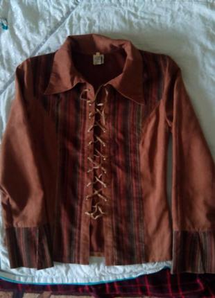Красивая и оригинальная рубашка в хорошем состоянии