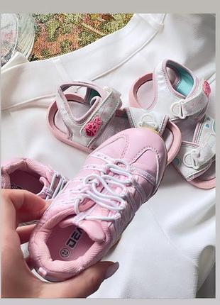 Набор обуви на девочку новое брендовое chicco зара кожаные кеды кроссовки босоножки розовые белые на девочку