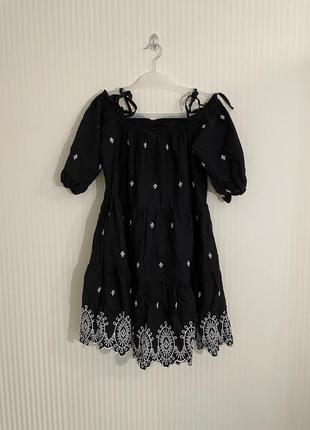 Дуже класна чорна сукня h&m розмір м, бавовна з вишивкою