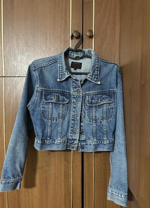 Вкорочений джинсовий піджак