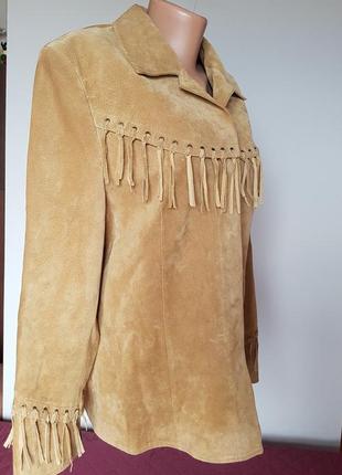 Замшева жіноча куртка у ковбойському стилі, з бахромою.3 фото
