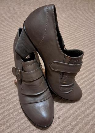 Ботинки женские