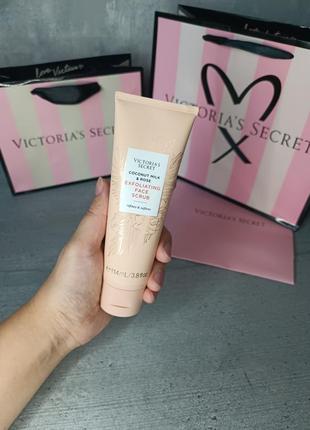 Відлущувальний скраб для обличчя «coconut milk & rose». victoria's secret. оригінал 🇺🇸