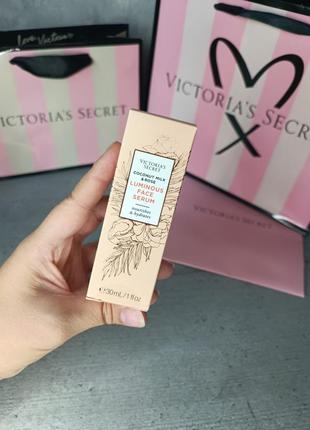 Сяюча сироватка для обличчя «coconut milk & rose». victoria's secret. оригінал 🇺🇸