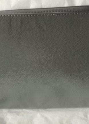 Лакированная косметичка от lancome