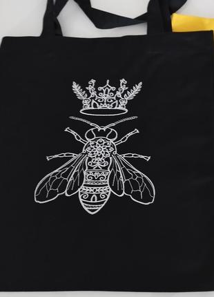 Шопер з вишивкою бджилка