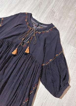 Платье вышиванка вискоза темно синяя свободного кроя с карманами