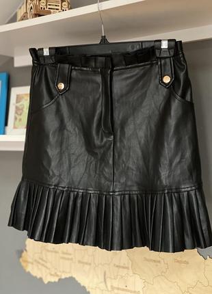 Юбка из экокожи