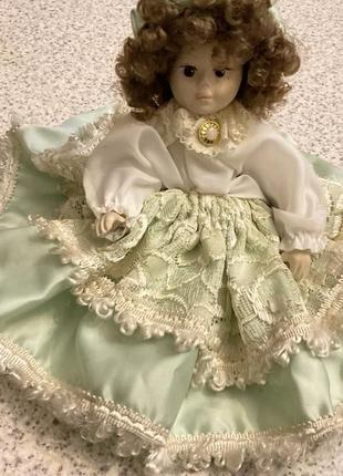 Винтажная коллекционная интеррная фарфоровая кукла