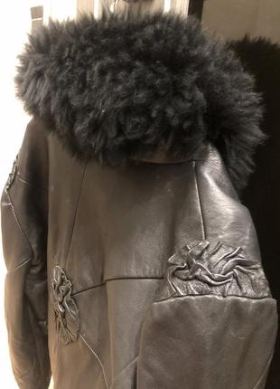 Кожаная куртка с ламой4 фото