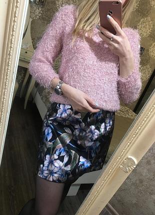 Пухнастий светр в ялинку