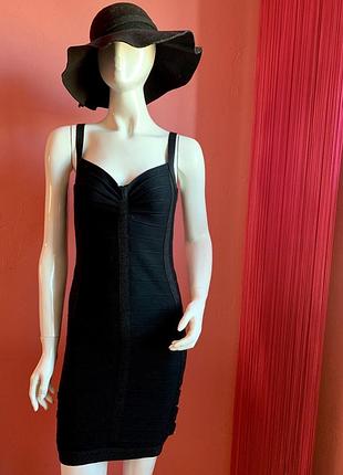 Сукню бандажна