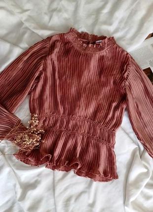 Нереально красивая блуза плиссе цвета пристальной розы1 фото