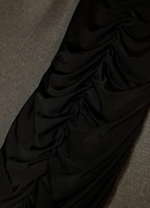 Обтягивающее элегантное платье