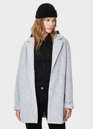 Знижка на нове пальто bershka