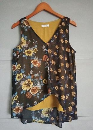 Яркая блуза. топ. майка . футболка.  с принтом . цветы