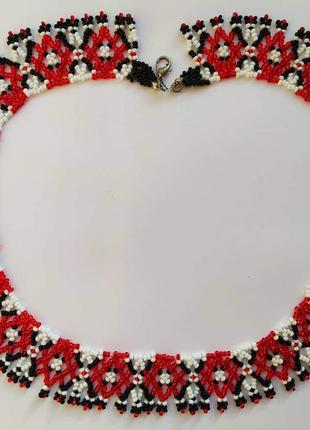 Прикраса на шию
