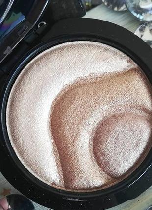 Брoнзер-хайлайтер для лица mac mineralize skinfinish poudre de finition