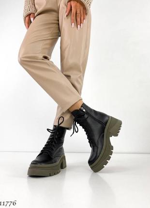 Стильні жіночі шкіряні черевики чорного кольору, трендові жіночі чоботи на шнурівці демісезон7 фото