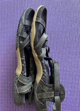 Merrell 38р женские босоножки трекинговые сандалии кожаные3 фото