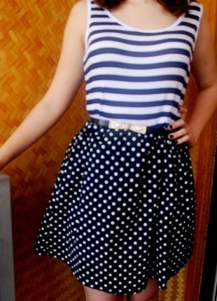 Літній молодіжний платтячко актуальною забарвлення