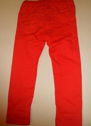 Стильные красные джинсы на 3 рочки 98 размер2 фото