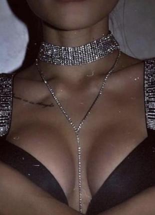 Чокер в камінні в золотому кольорі