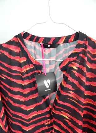 Красива блуза із принтом вільного крою оверсайз із об'ємними рукавами сток нова3 фото