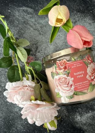 Свічка парфумована на 3 гноти bubbly rose від bath and body works