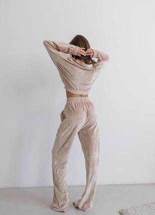 Спортивний костюм укорочена кофта на замку і штани, плюшевий спортивний костюм, велюровий костюм для дому кофтинка і штанці3 фото