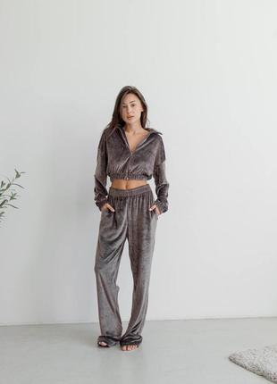 Спортивний костюм укорочена кофта на замку і штани, плюшевий спортивний костюм, велюровий костюм для дому кофтинка і штанці6 фото