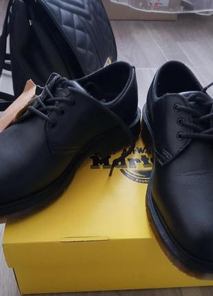 Dr. martens
arlington ns 3-eye shoe оригінал2 фото