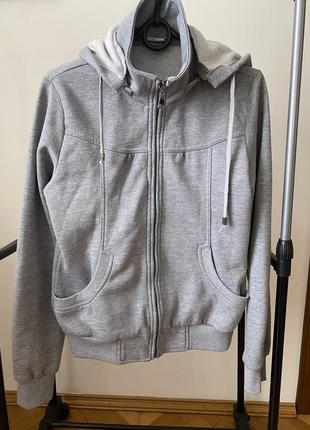 Спортивна кофта