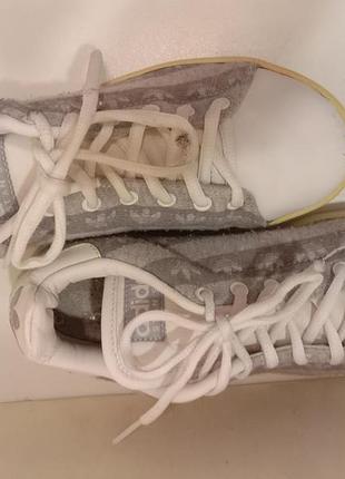 Кросівки adidas 2