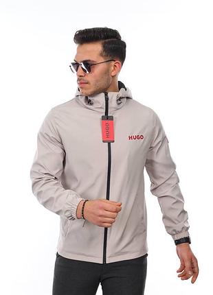 Мужская бежевая ветровка hugo boss с капюшоном бежева чоловіча вітровка hugo boss