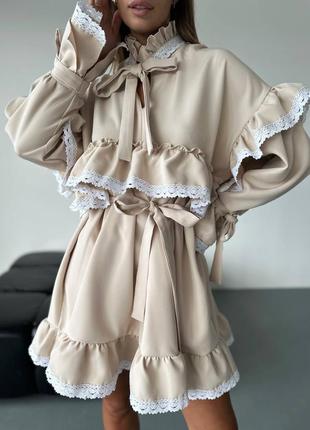 Ефектна сукня міні вільного крою.  сукня декорована бавовняним мереживом. вільна сукня здатна створи7 фото
